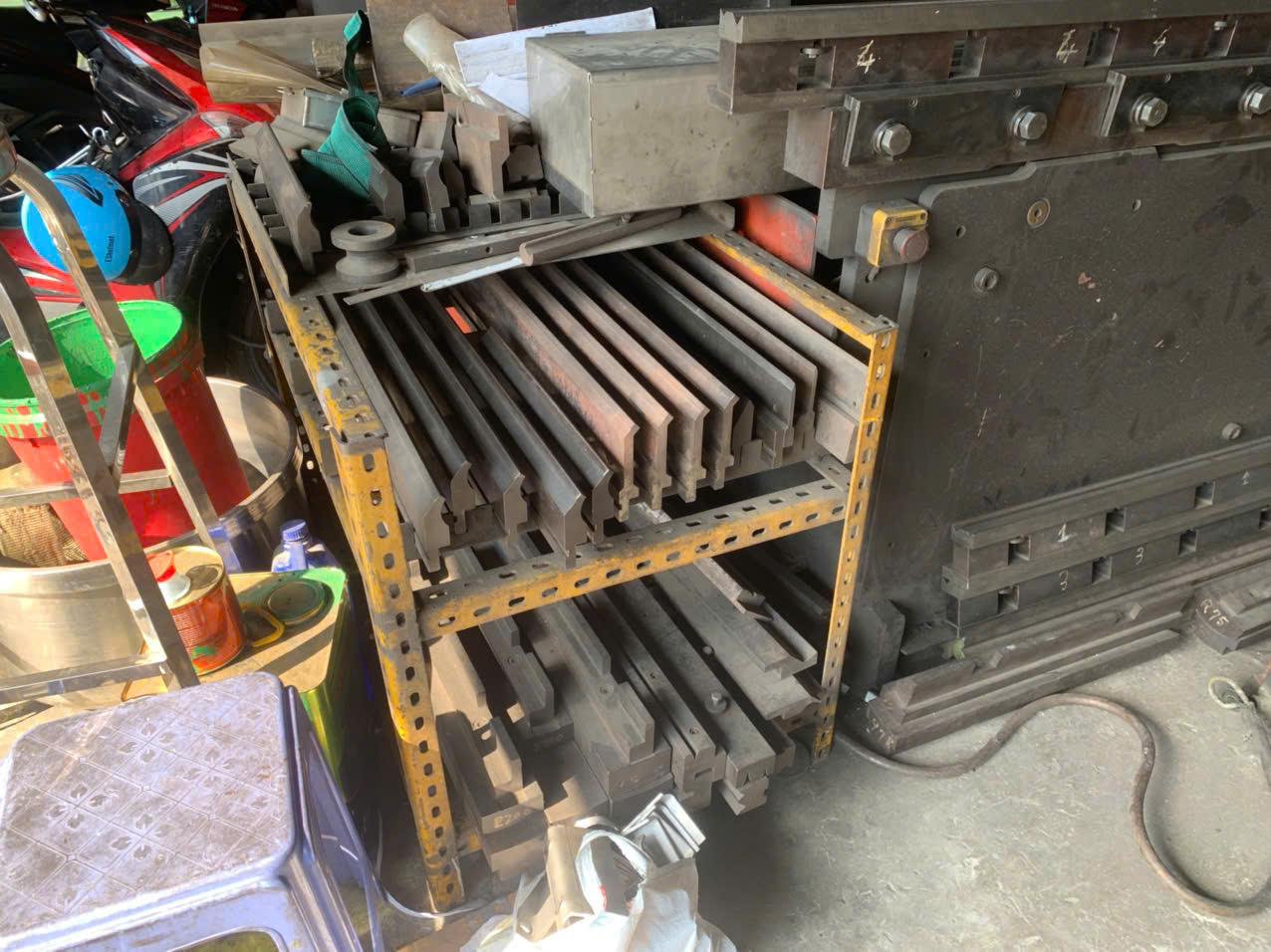 Tool rack 3.jpg